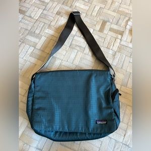 Patagonia messenger bag/laptop bag/briefcase